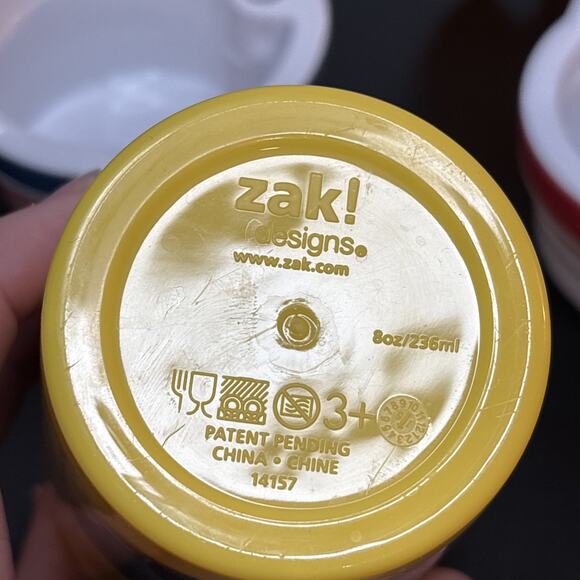 Despicable Me Minions Zak Snackeez With Lid No Straw 8 Oz (lot of 2) - Picture 9 of 9